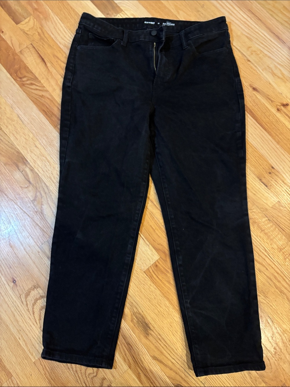 Old Navy Black Straight-Leg Women’s Jeans